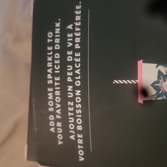Starbucks Floral Reusable 5 Lids Boxed  Cup with Straws Matching 24 Oz Free Gift - Picture 5 of 7